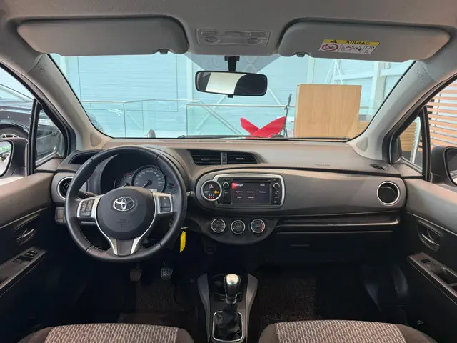 Toyota Yaris 2