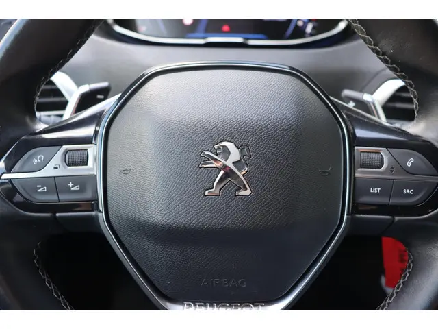 Peugeot 5008 1.2 Executive 7-persoons 2019 Benzine 24