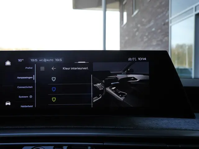 Peugeot e-3008 Allure 73 kWh 2025 Elektrisch 30
