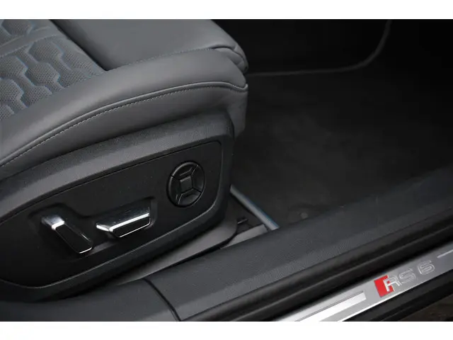 Audi RS6 Avant 4.0 TFSI quattro 2022 Benzine 38