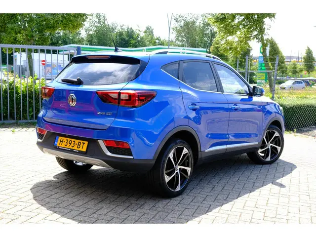 MG ZS EV 3