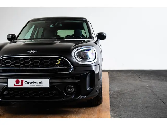 MINI Countryman Cooper SE ALL4 2022 Hybride Benzine 22