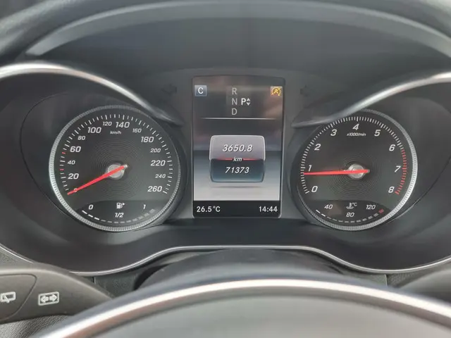 Mercedes-Benz GLC 250 4MATIC Prestige 2017 Benzine 6