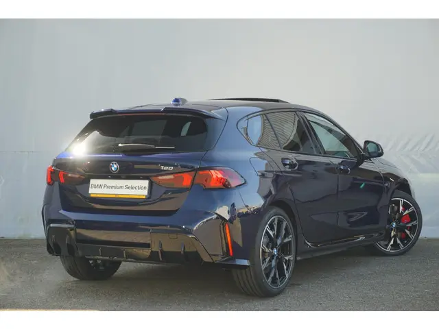 BMW 1 Serie 5-Deurs 120 2025 Benzine 2