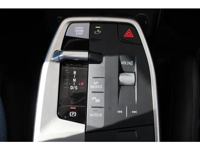 BMW X1 xDrive30e 2024 Hybride Benzine 16