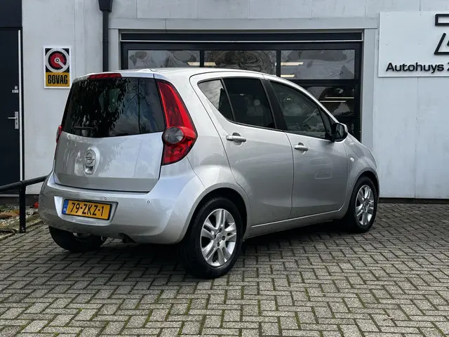 Opel Agila 1.2 Edition 2012 Benzine 2
