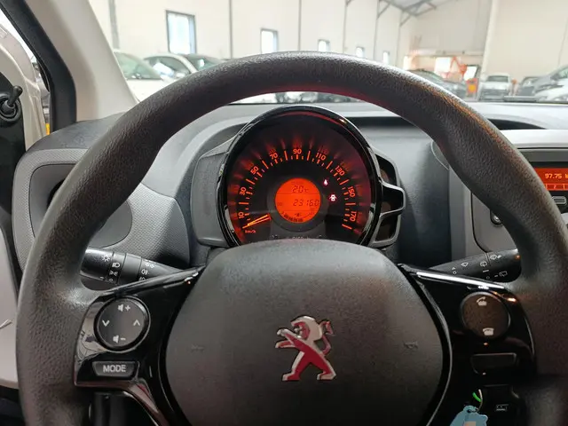 Peugeot 108 1.0 e-VTi Active 2018 Benzine 19