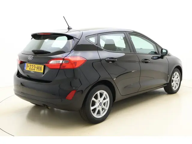 Ford Fiesta 1.0 EcoBoost Titanium 2019 Benzine 2