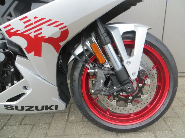 Suzuki GSX GSX-8R 2024 Benzine 4