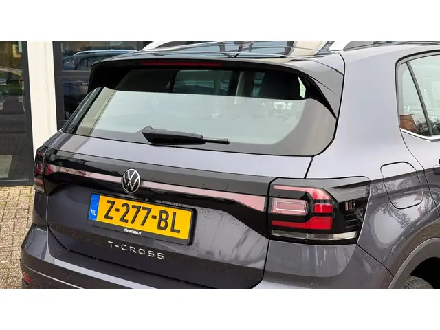 Volkswagen T-Cross 1.0 TSI R-Line 9.000KM!!! 2023 Benzine 10