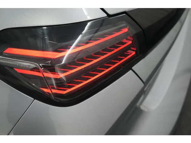 Peugeot 208 PureTech 100 GT 2024 Benzine 23