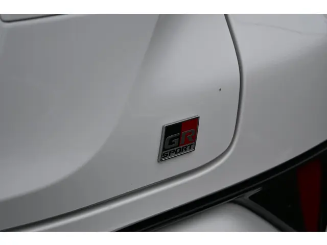 Toyota C-HR 1.8 Hybrid GR-Sport 2021 Hybride Benzine 8