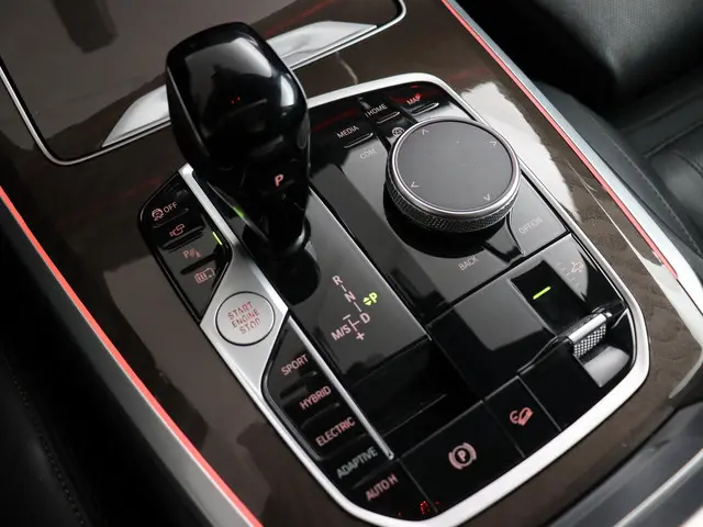 BMW X5 xDrive45e High Executive 2023 Hybride Benzine 16