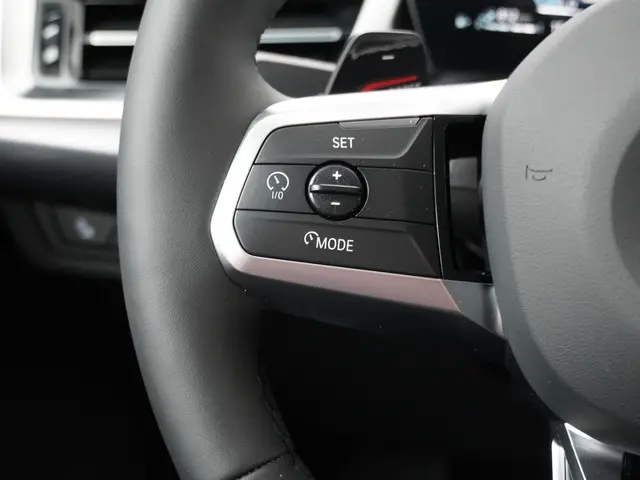 BMW X1 xDrive25e 2025 Hybride Benzine 17