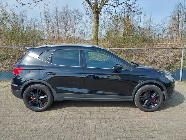 SEAT Arona 1.0 TSI FR Business Intense 2019 Benzine 4
