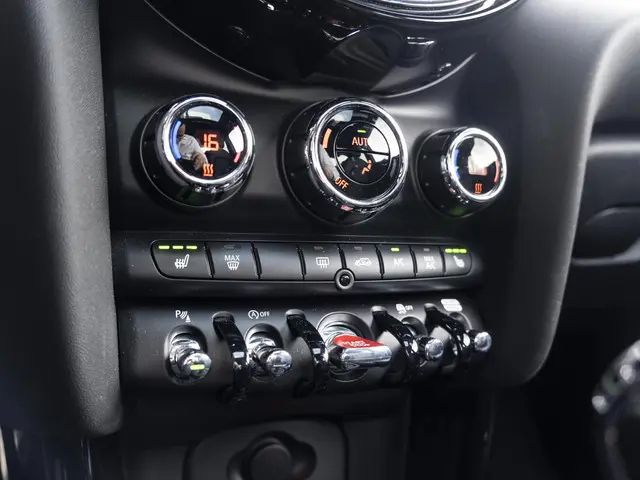 MINI 3-Deurs John Cooper Works 2022 Benzine 33