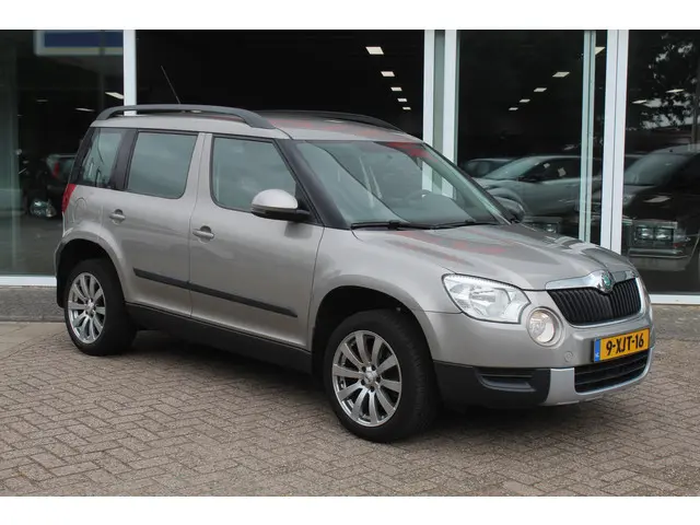 Škoda Yeti 1.2 TSI Adventure//Airco//Cruise//Navi! 2013 Benzine 2