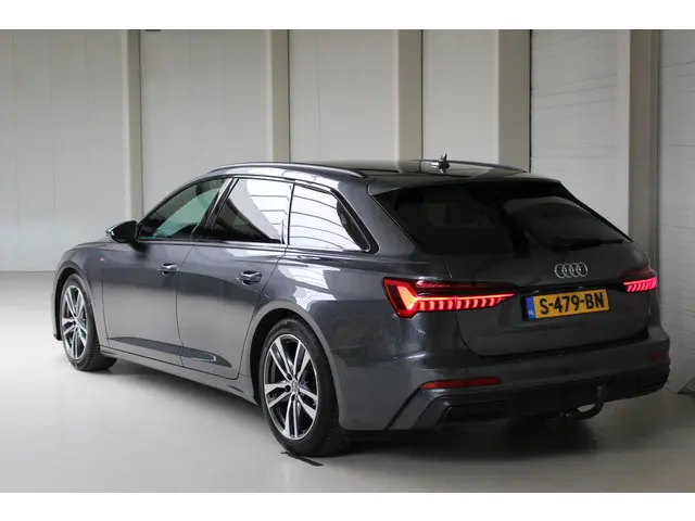 Audi A6 Avant 40 TFSI S-Line Competition 2023 Benzine 3