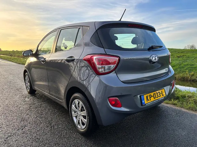 Hyundai i10 1.0i i-Motion Comfort 2016 Benzine 6