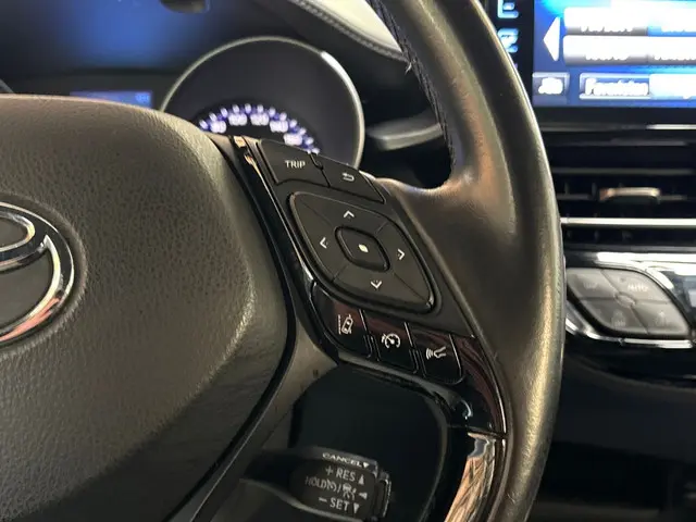 Toyota C-HR 1.8 Hybrid Sport 2019 Hybride Benzine 17