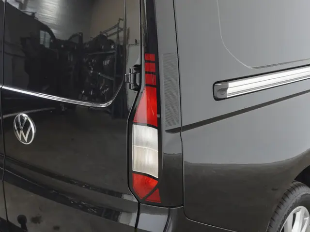 Volkswagen Caddy Cargo Maxi 2.0 TDI Style 2024 Diesel 15