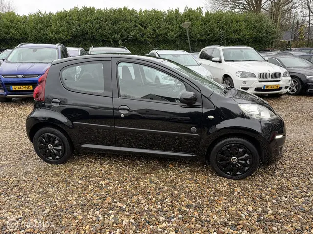 Peugeot 107 1.0 Envy,Airco,5drs,Led,1e eigenaar 2013 Benzine 8