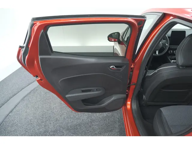 Renault Clio TCe 90 GPF techno 2025 Benzine 77