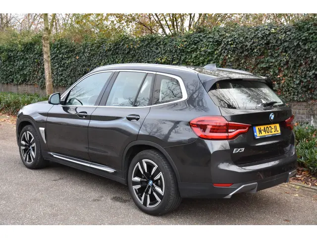 BMW iX3 Executive 80 kWh 2021 Elektrisch 4