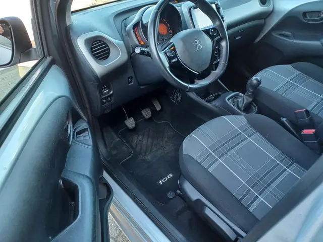 Peugeot 108 1.0 e-VTi Active 2018 Benzine 10