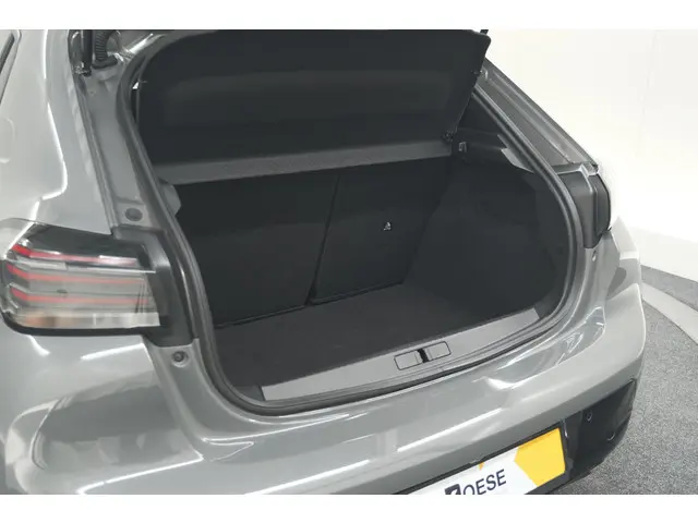 Peugeot 208 Hybrid 100 e-DCS6 Allure 2024 Benzine 65