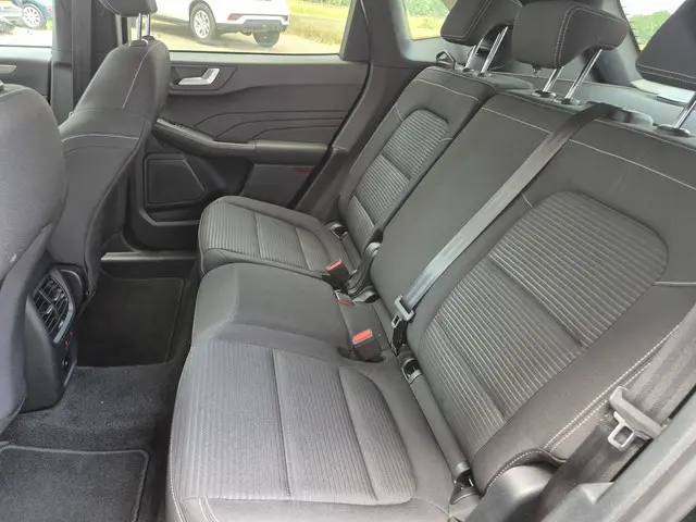 Ford Kuga 2.5 PHEV Titanium 2023 Hybride Benzine 7