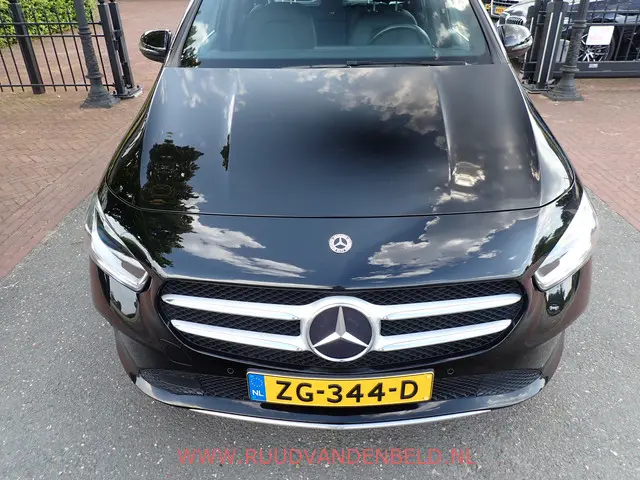 Mercedes-Benz B-Klasse 180D 2019 Diesel 35