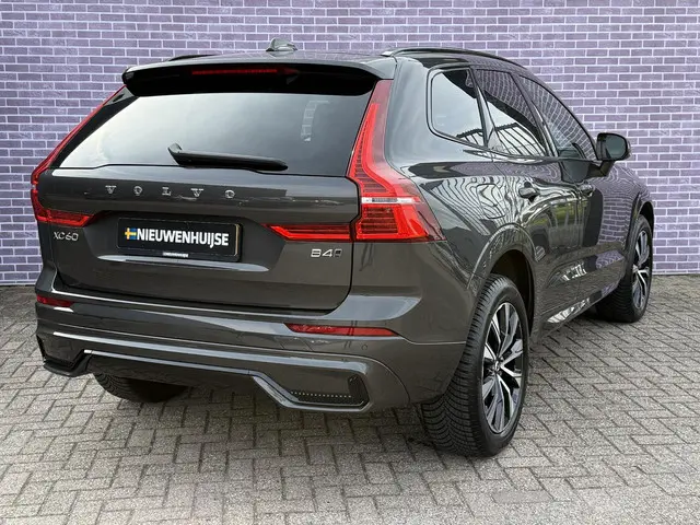 Volvo XC60 B4 D AWD Plus Dark 2023 Diesel 3