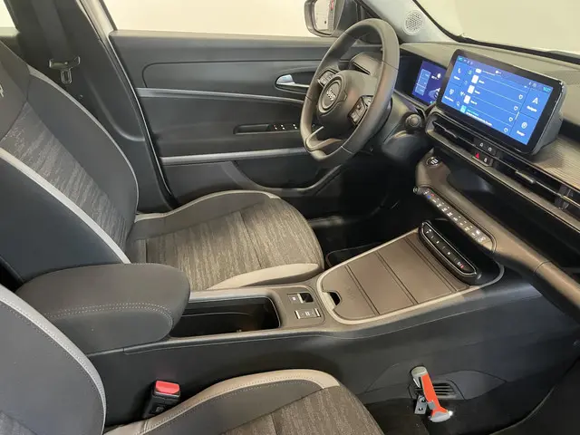 Jeep Avenger Longitude Automaat 54 kWh 2024 Elektrisch 11