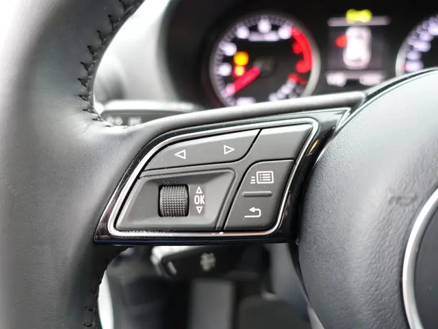 Audi Q2 1.0 TFSI S-line Aut- 2018 Benzine 16