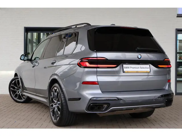 BMW X7 xDrive40i 2023 Benzine 2