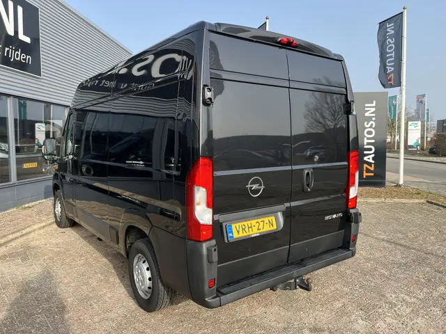 Opel Movano 35 2.2D 165 L2H2 Edition 2022 Diesel 33