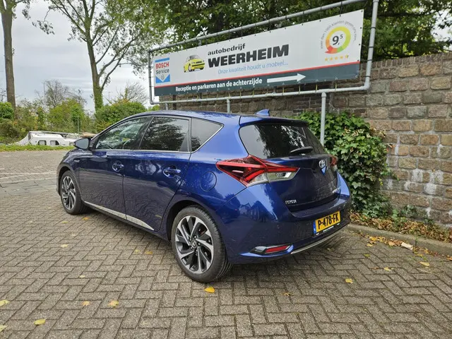 Toyota Auris 1.8 Hybrid Executive 2015 Hybride Benzine 11