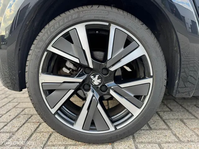 Peugeot 208 1.2 PureTech Allure 2020 Benzine 18