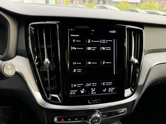 Volvo V60 Cross Country 2.0 B5 AWD 2022 Benzine 15