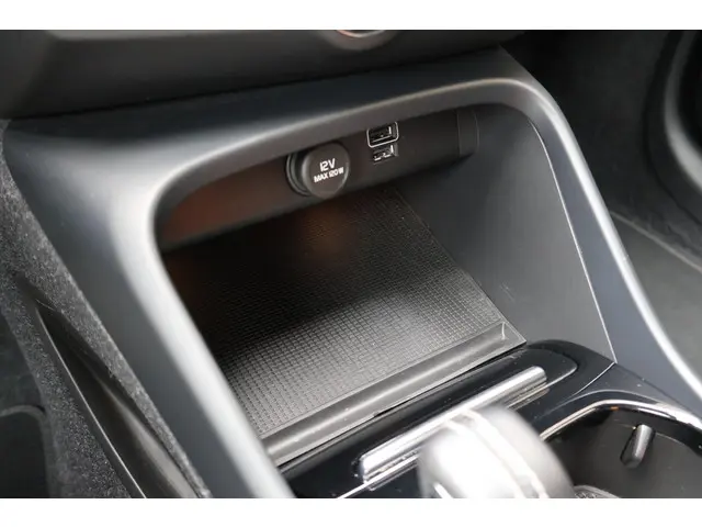 Volvo XC40 T5 Recharge R-Design 2021 Hybride Benzine 16