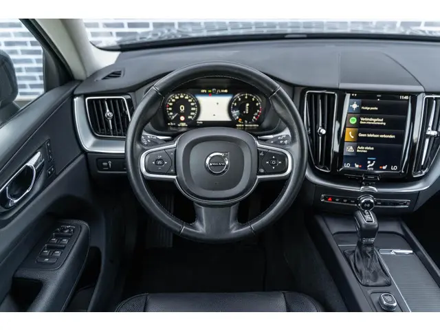 Volvo XC60 T5 Momentum 2018 Benzine 33