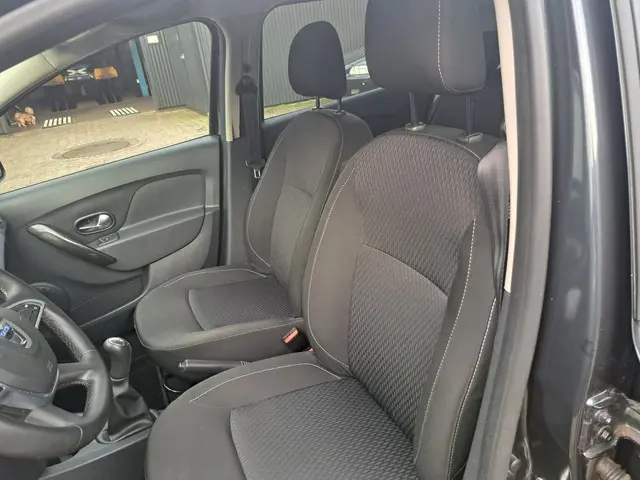 Dacia Sandero 0.9 TCe Laureate 2017 Benzine 7