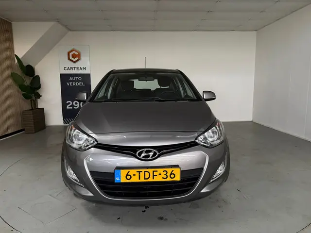 Hyundai i20 1.2i i-Deal Airco, LMV 2014 Benzine 6