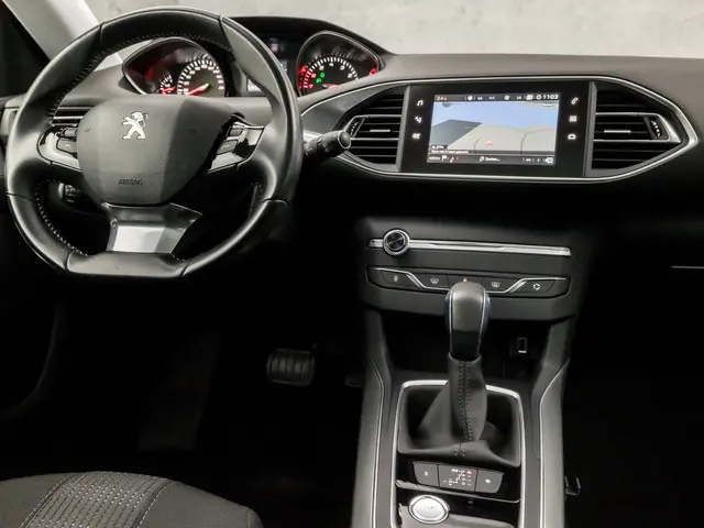 Peugeot 308 1.2 PureTech Sport 2018 Benzine 7