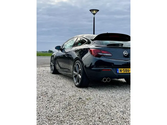 Opel Astra GTC 1.6 Turbo Sport - OPC Pakket 2012 Benzine 18