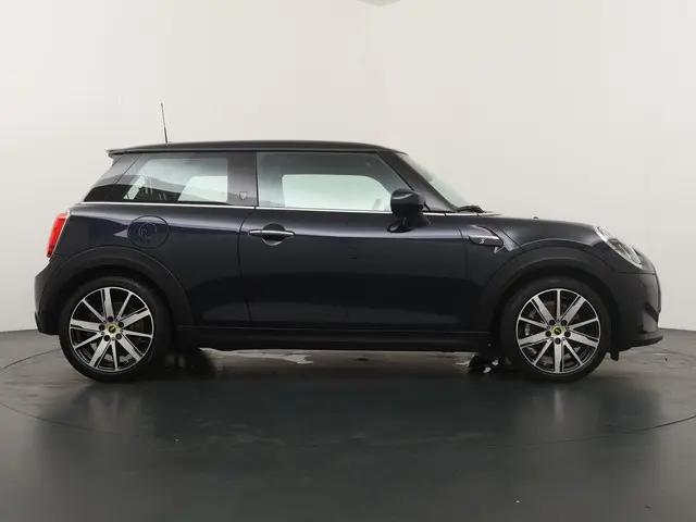 MINI Electric Yours 2021 Elektrisch 8