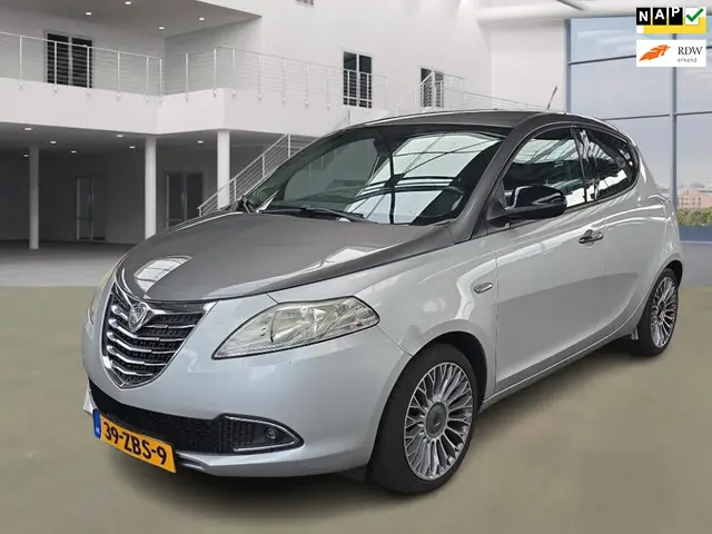 Lancia Ypsilon 0.9 TwinAir Platinum 2012 Benzine