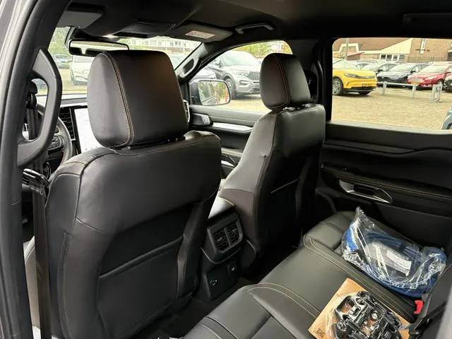 Ford Ranger 2.3 PHEV Wildtrak Double Cab 2025 Diesel 18