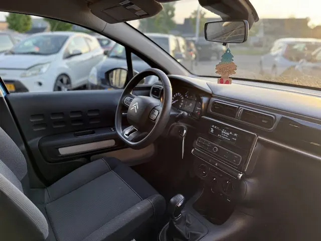 Citroën C3 1.2 PT Feel 2017 Benzine 12